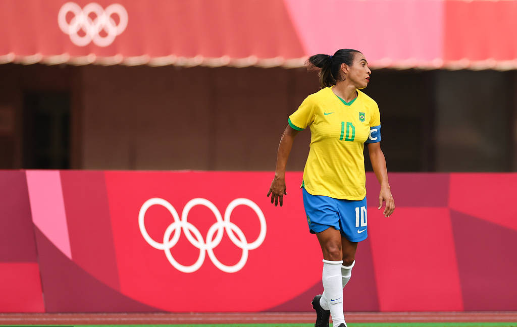 当提到女足,你无法不提及玛塔,她不仅是巴西女足的骄傲,更是全球女足